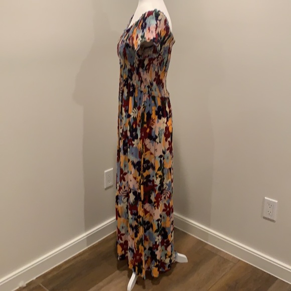 Floral smocked off the shoulder dress - Picture 2 of 7